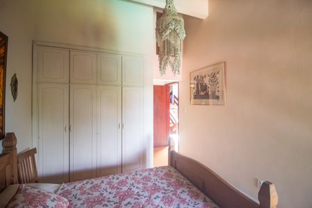 Casa à venda com 940m², 4 quartos e 6 vagas Casa à venda com 940m², 4 quartos e 6 vagasSuite 1