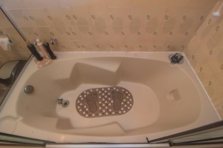 Casa à venda com 940m², 4 quartos e 6 vagas Casa à venda com 940m², 4 quartos e 6 vagasBanheiro da Suíte 2