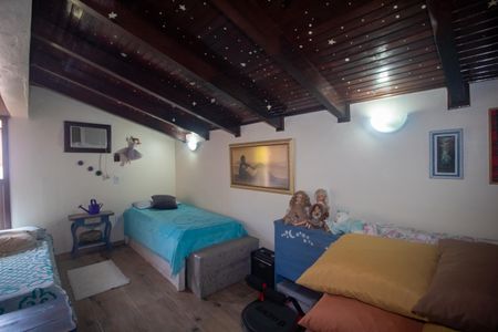 Casa à venda com 940m², 4 quartos e 6 vagas Casa à venda com 940m², 4 quartos e 6 vagasQuarto 1