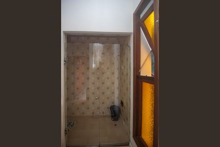 Casa à venda com 940m², 4 quartos e 6 vagas Casa à venda com 940m², 4 quartos e 6 vagasBanheiro da Suite 1