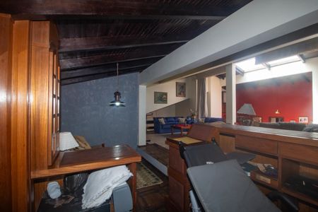 Casa à venda com 940m², 4 quartos e 6 vagas Casa à venda com 940m², 4 quartos e 6 vagasSala 3