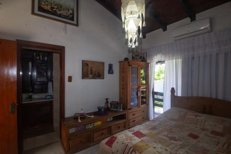 Casa à venda com 940m², 4 quartos e 6 vagas Casa à venda com 940m², 4 quartos e 6 vagasSuite 2