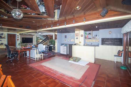 Casa à venda com 940m², 4 quartos e 6 vagas Casa à venda com 940m², 4 quartos e 6 vagasSala 4