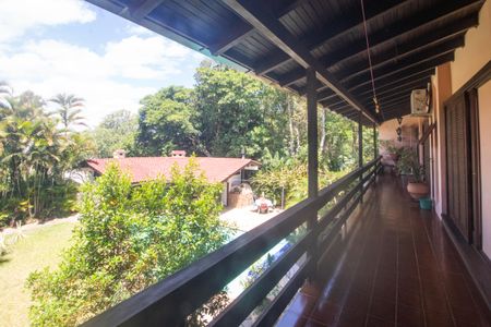 Casa à venda com 940m², 4 quartos e 6 vagas Casa à venda com 940m², 4 quartos e 6 vagasVaranda Quarto 1