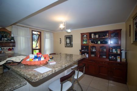 Casa à venda com 940m², 4 quartos e 6 vagas Casa à venda com 940m², 4 quartos e 6 vagasCozinha