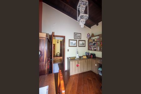 Casa à venda com 940m², 4 quartos e 6 vagas Casa à venda com 940m², 4 quartos e 6 vagasEscritorio