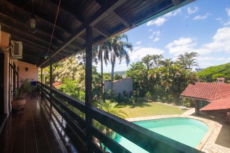 Casa à venda com 940m², 4 quartos e 6 vagas Casa à venda com 940m², 4 quartos e 6 vagasVaranda Quarto 1