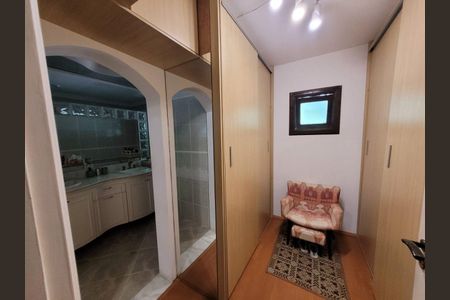 Casa à venda com 4 quartos, 376m² em Residencial Seis (Alphaville), Santana de Parnaíba