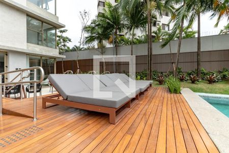 Apartamento à venda com 102m², 2 quartos e 2 vagasÁrea comum - Piscina