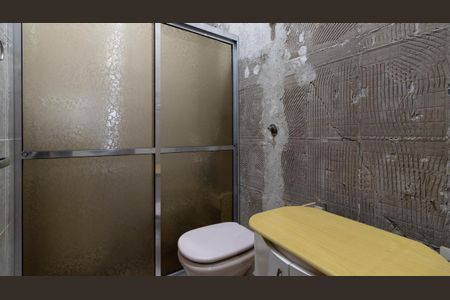 Casa à venda com 300m², 5 quartos e 5 vagasBanheiro da Suíte