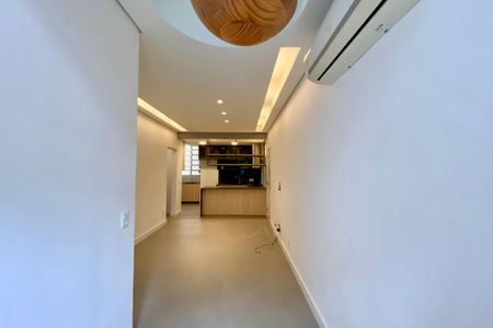 Sala  de apartamento para alugar com 1 quarto, 57m² em Leblon, Rio de Janeiro