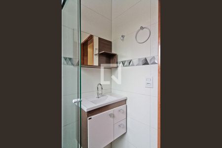 Apartamento para alugar com 65m², 2 quartos e sem vagaBanheiro