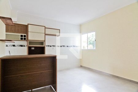 Sala de apartamento para alugar com 2 quartos, 65m² em Vila Mangalot, São Paulo