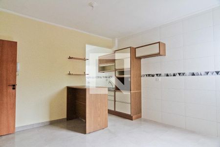 Sala de apartamento para alugar com 2 quartos, 65m² em Vila Mangalot, São Paulo