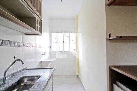 Cozinha de apartamento para alugar com 2 quartos, 64m² em Vila Mangalot, São Paulo