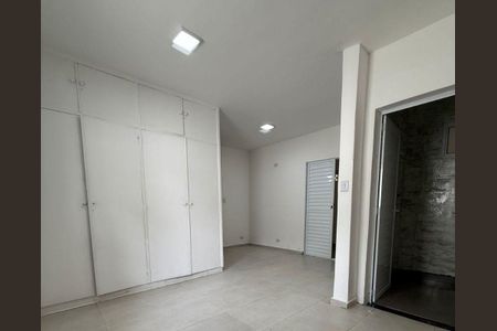 Casa à venda com 3 quartos, 131m² em Vila Cordeiro, São Paulo
