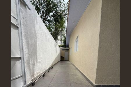 Casa à venda com 3 quartos, 131m² em Vila Cordeiro, São Paulo