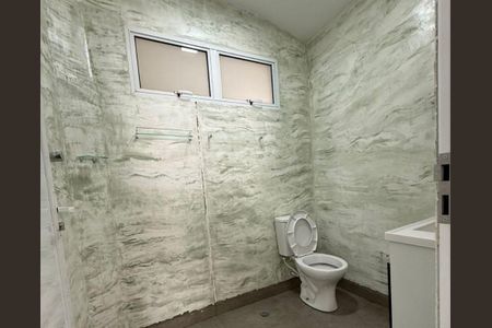 Casa à venda com 3 quartos, 131m² em Vila Cordeiro, São Paulo