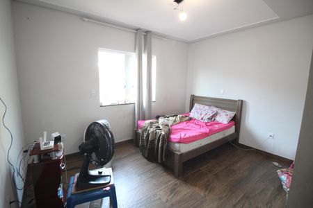 Casa à venda com 180m², 3 quartos e 4 vagasQuarto 2