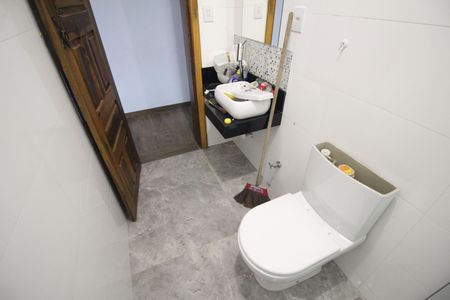 Casa à venda com 180m², 3 quartos e 4 vagasBanheiro 2