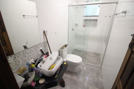 Casa à venda com 180m², 3 quartos e 4 vagasBanheiro 2