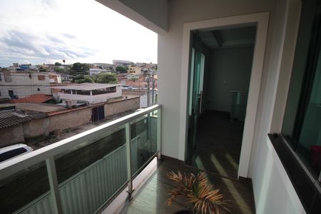Casa à venda com 180m², 3 quartos e 4 vagasVaranda