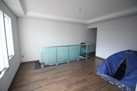 Casa à venda com 180m², 3 quartos e 4 vagasSala 2