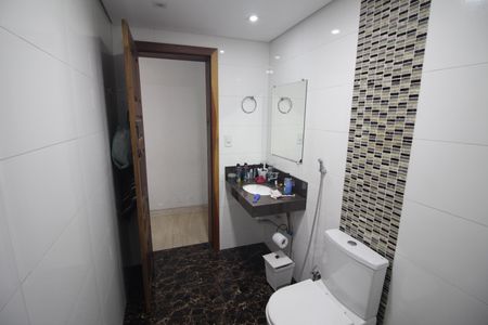 Casa à venda com 180m², 3 quartos e 4 vagasBanheiro