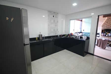 Casa à venda com 180m², 3 quartos e 4 vagasCozinha