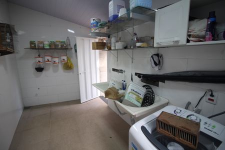 Casa à venda com 180m², 3 quartos e 4 vagasÁrea de Serviço