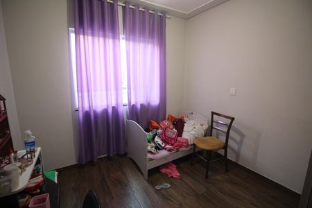 Casa à venda com 180m², 3 quartos e 4 vagasQuarto 3