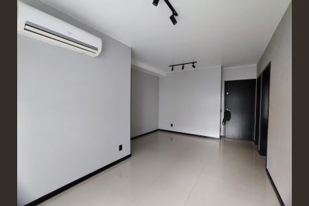 Sala de apartamento para alugar com 2 quartos, 81m² em Recreio dos Bandeirantes, Rio de Janeiro