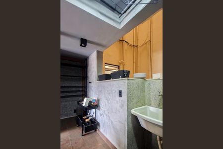 Cozinha e Área de Serviço de apartamento para alugar com 2 quartos, 115m² em Morro do Papagaio, Belo Horizonte