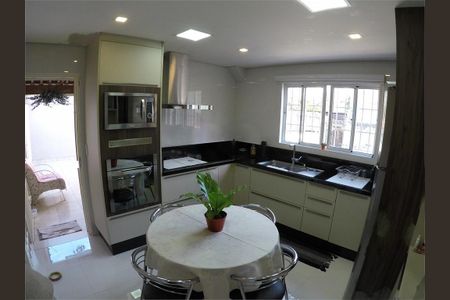 Casa à venda com 175m², 4 quartos e 3 vagas