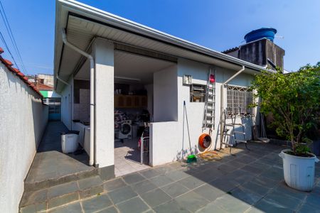 Casa à venda com 120m², 4 quartos e 1 vagaCasa 1 Quintal