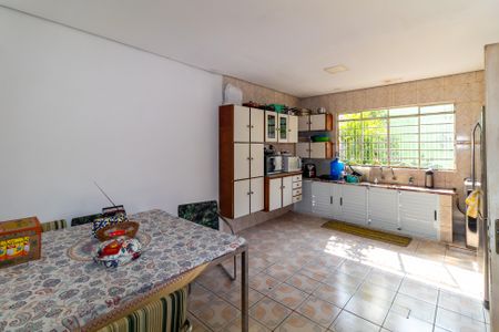 Casa à venda com 120m², 4 quartos e 1 vagaCasa 1 Cozinha