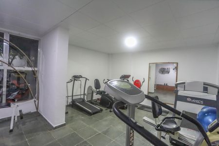 Apartamento para alugar com 55m², 2 quartos e 2 vagas Apartamento para alugar com 55m², 2 quartos e 2 vagasÁrea comum - Academia