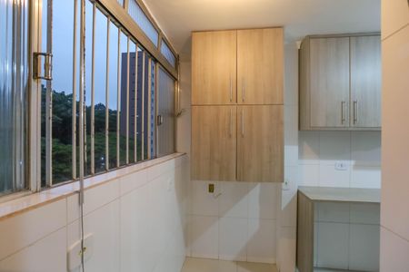 Apartamento para alugar com 55m², 2 quartos e 2 vagas Apartamento para alugar com 55m², 2 quartos e 2 vagasVista da cozinha