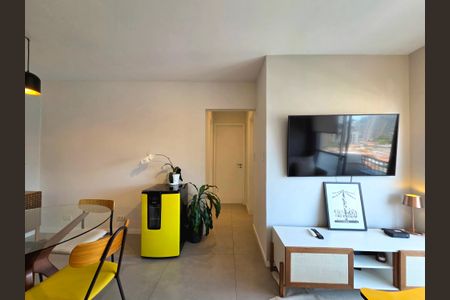 Sala de apartamento para alugar com 2 quartos, 70m² em Vila Nova Conceição, São Paulo