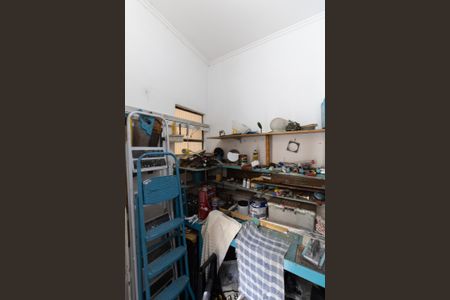 Casa à venda com 120m², 2 quartos e 2 vagasQuarto de Serviço 