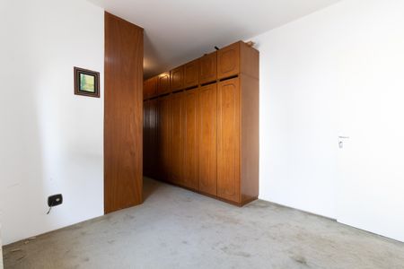 Casa à venda com 120m², 2 quartos e 2 vagasSuíte