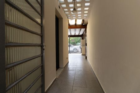 Casa à venda com 120m², 2 quartos e 2 vagasEntrada 