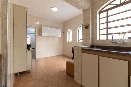 Casa à venda com 120m², 2 quartos e 2 vagasCozinha 