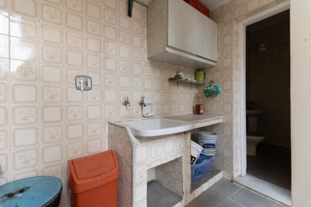 Casa à venda com 120m², 2 quartos e 2 vagasLavanderia