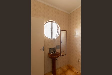 Casa à venda com 120m², 2 quartos e 2 vagasBanheiro da Suíte