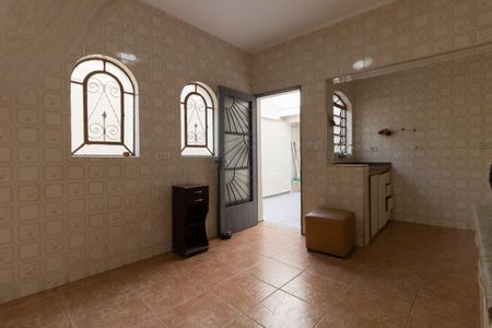 Casa à venda com 120m², 2 quartos e 2 vagasCozinha 