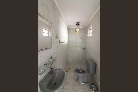 Casa à venda com 216m², 3 quartos e 2 vagasBanheiro de serviço