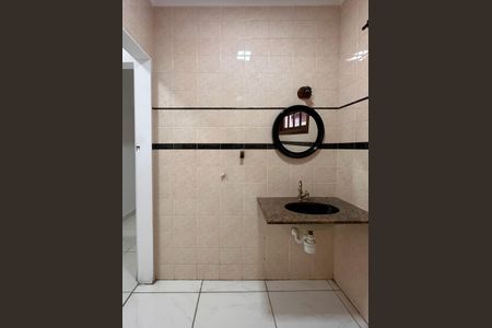 Casa à venda com 216m², 2 quartos e 2 vagasBanheiro Social