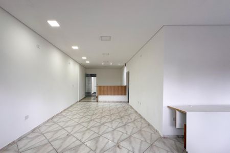 Casa à venda com 216m², 2 quartos e 2 vagasSala