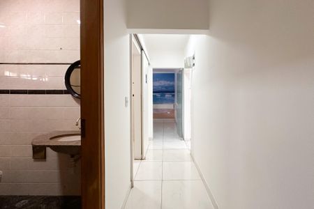 Casa à venda com 216m², 2 quartos e 2 vagasAcesso aos Quartos